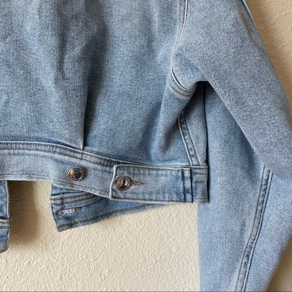 Good American Cropped Denim Jacket - Picture 8 of 11